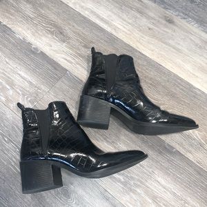 Steve Madden Chelsea Crocodile Print Boots